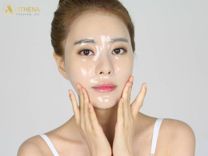 Mặt nạ collagen sẽ giúp bổ sung collagen cho da, giúp da trở nên căng mịn và đàn hồi hơn